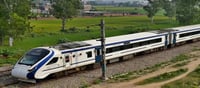 ആദ്യ വന്ദേ ഭാരത് സ്ലീപ്പ‍ർ റൂട്ട് ഒരുങ്ങുന്നു, മണിക്കൂറിൽ വേ​ഗത 220 കിലോമീറ്റർ!